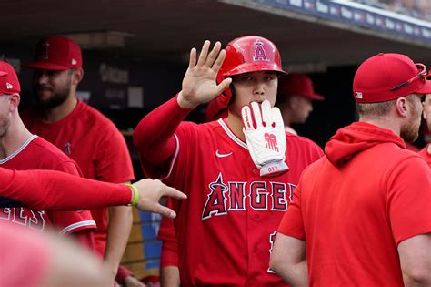 Shohei Ohtani scores 2 runs, Angels beat Tigers 7-6 in 10th after blowing lead in 9th